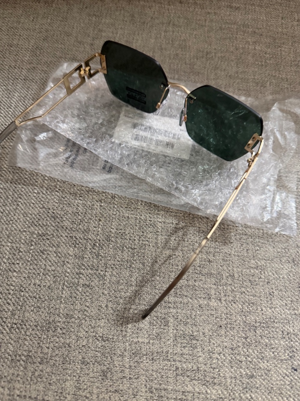 Women’s Sunglasses - Picture 4 of 6
